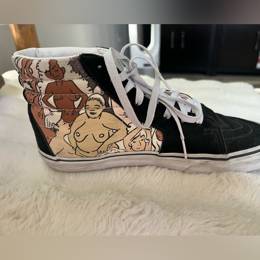 Vans Sk8-Hi Sneakers Breast Cancer Awareness Graphic Print Black Suede Size 9.5 - Picture 6 of 16